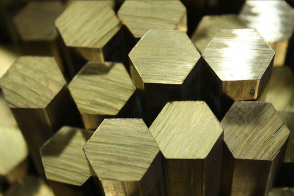 Латунный шестигранник